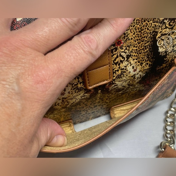 Sharif EUC Turn Lock Crossbody Bag - Picture 5 of 6